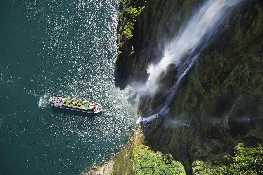 Milford Sound, lugares más bellos del mundo, Nueva Zelanda, naturaleza salvaje 4