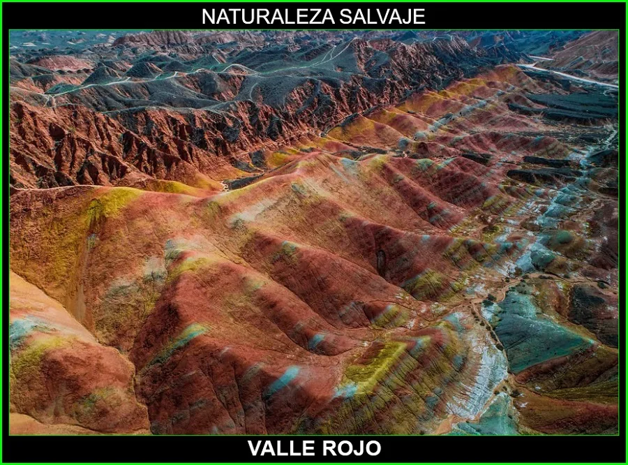 Valle rojo, montaña de los siete colores, salineras de Maras, Montaña Arcoíris, Cerro Colorado 2
